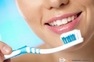 Alternative ways of cleaning your teeth
